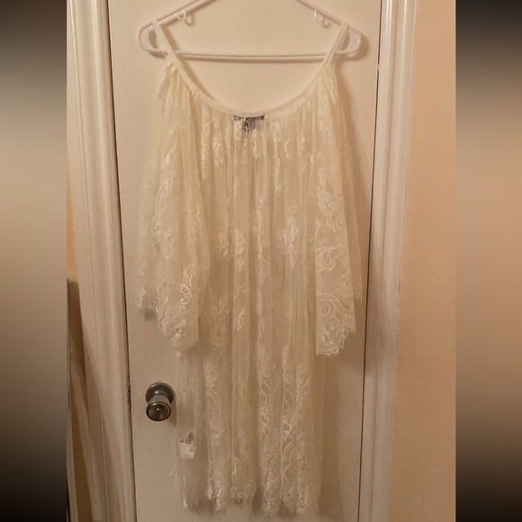 Forever 21 women White Lace Dress Small - Picture 2 of 3
